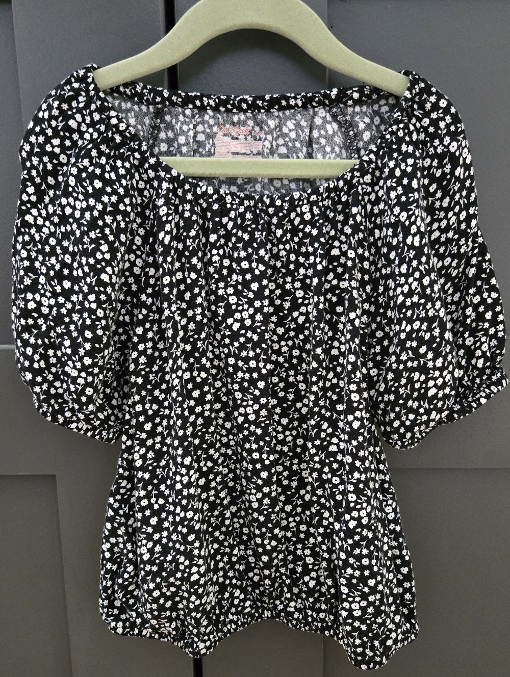 Cat & Jack B&W Floral Blouse